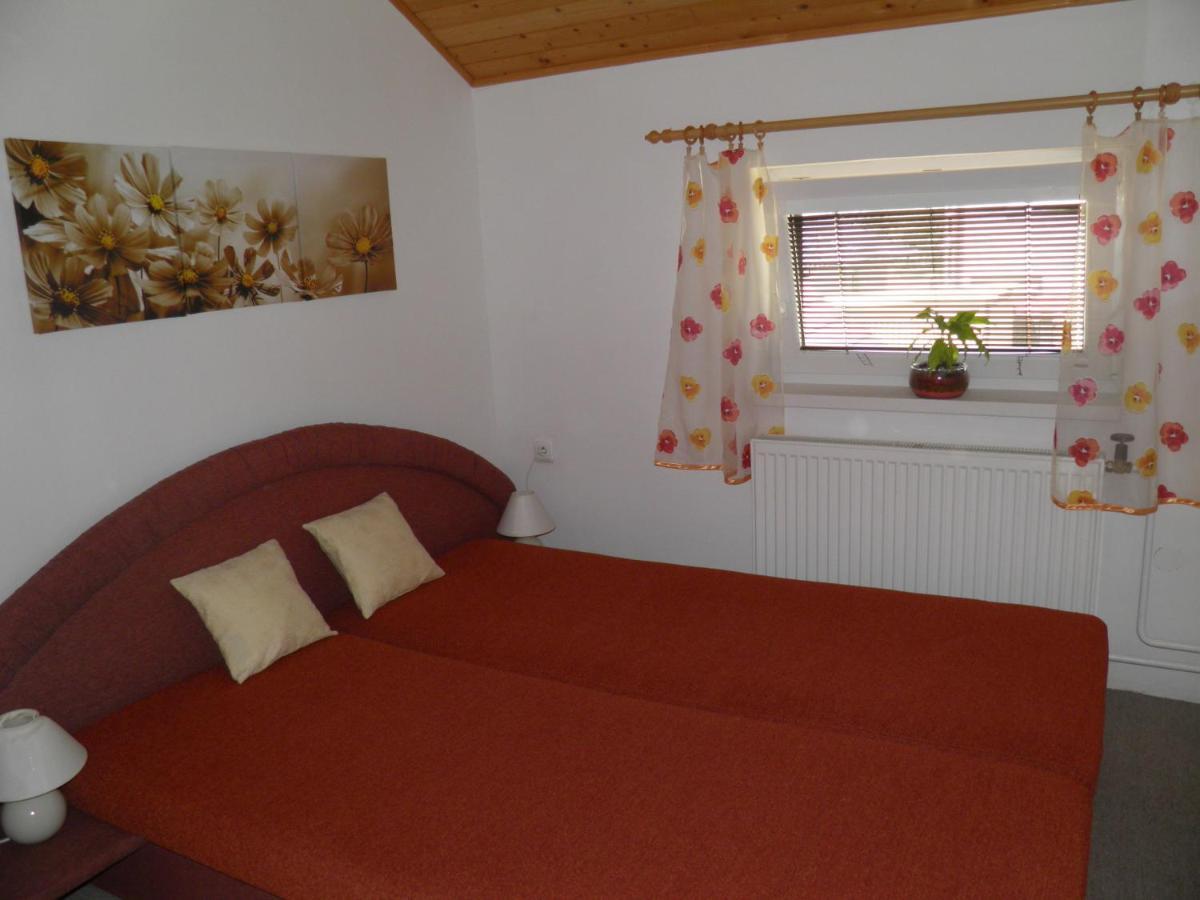 Privat Kovacova Villa Ziar Bagian luar foto