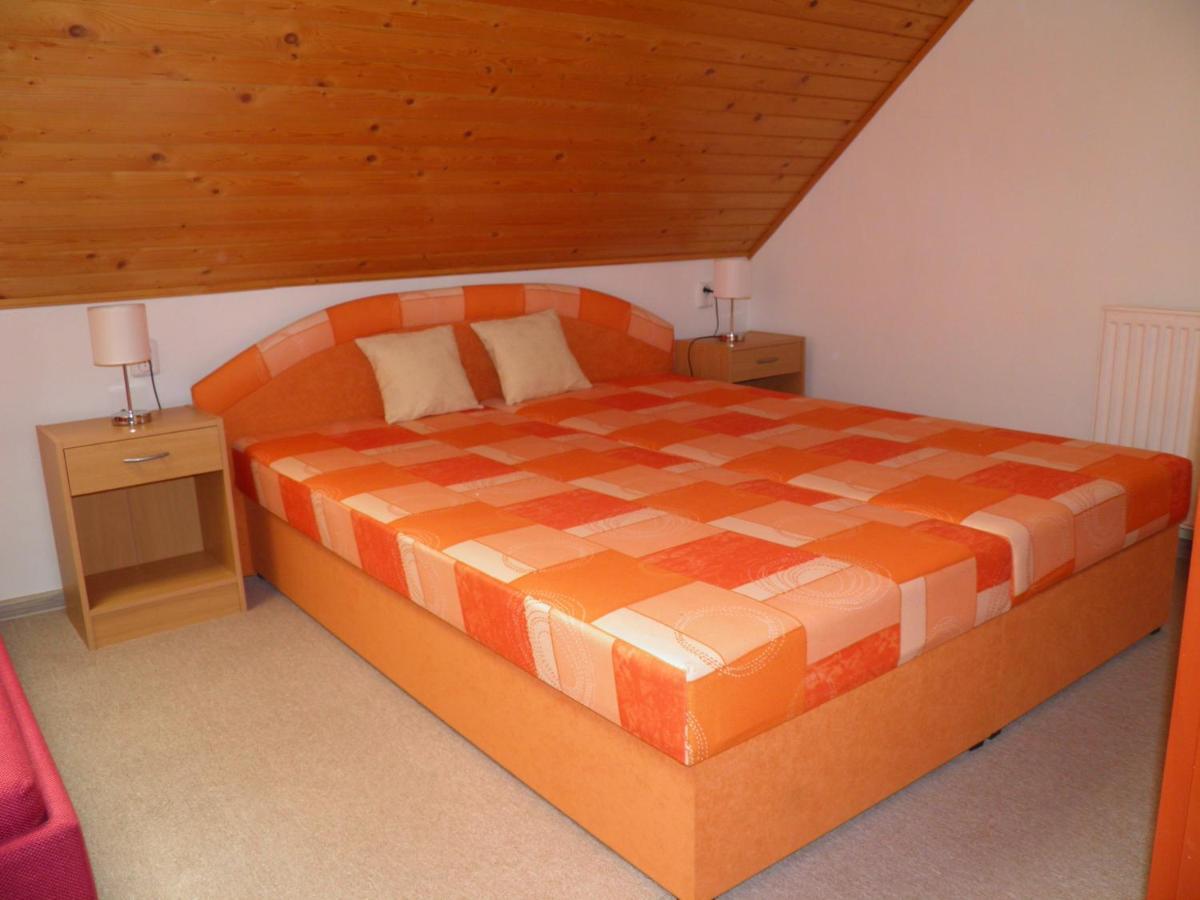 Privat Kovacova Villa Ziar Bagian luar foto